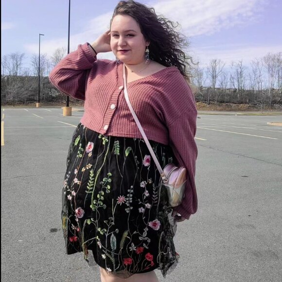 ✨Meet Me✨ - Picture 4 of 7